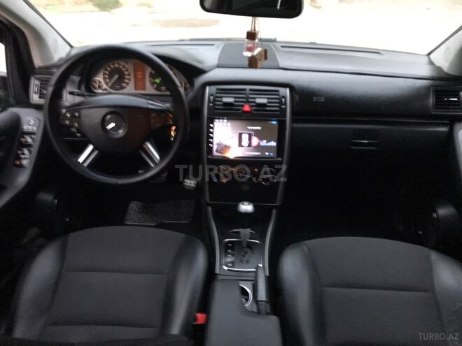 Mercedes B 180 2010, 176,000 km - 1.7 l - Sumqayıt