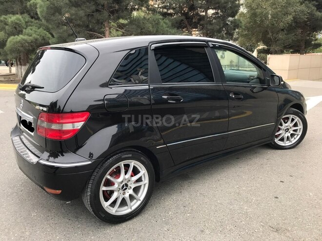 Mercedes B 180 2010, 176,000 km - 1.7 l - Sumqayıt