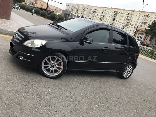 Mercedes B 180 2010, 176,000 km - 1.7 l - Sumqayıt