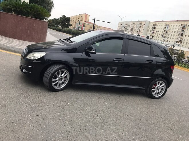 Mercedes B 180 2010, 176,000 km - 1.7 l - Sumqayıt