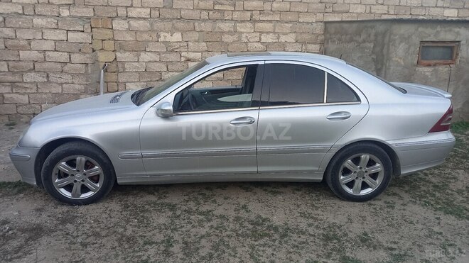 Mercedes C 240 2002, 300,000 km - 2.6 l - Bakı