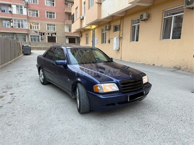 Mercedes C 220 2000, 333,000 km - 2.2 л - Bakı