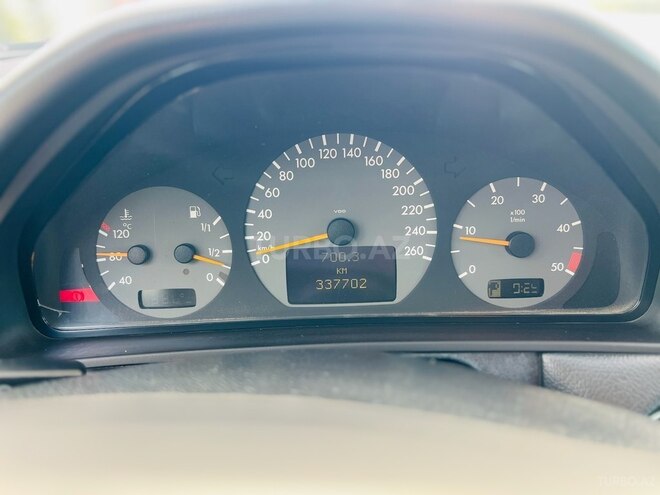 Mercedes E 270 2000, 338,000 km - 2.7 l - Ağcabədi