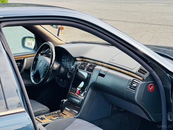 Mercedes E 270 2000, 338,000 km - 2.7 l - Ağcabədi