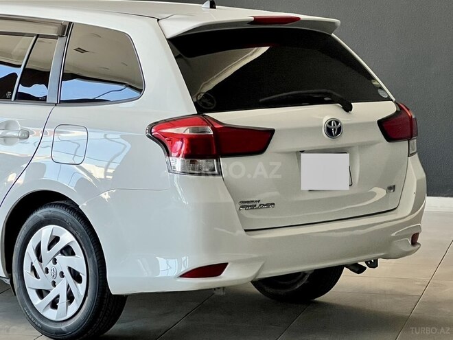 Toyota Corolla Fielder-4
