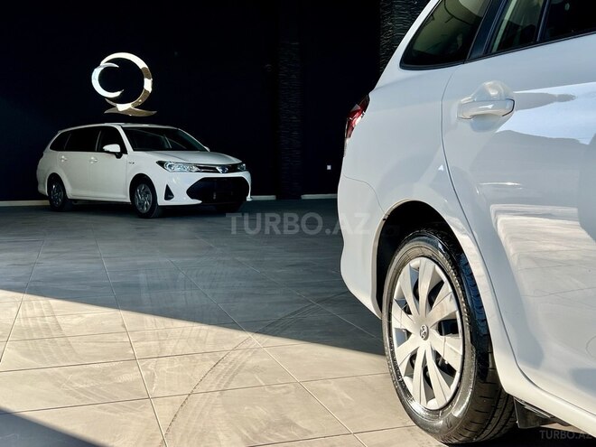 Toyota Corolla Fielder-2