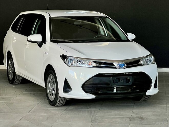 Toyota Corolla Fielder-3