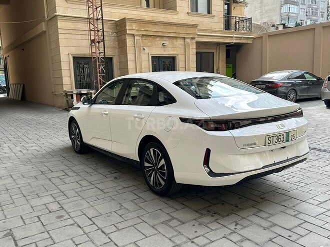 Changan Qiyuan A05 2025, 0 km - 1.5 л - Bakı