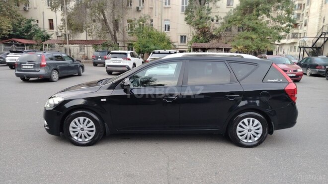 Kia  2010, 235,000 km - 1.6 l - Bakı