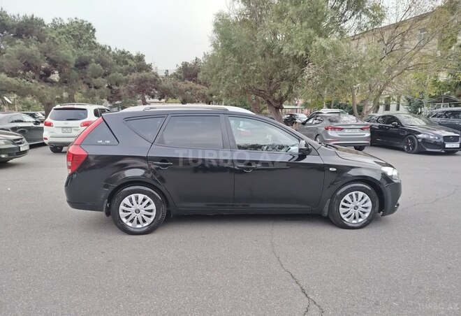 Kia  2010, 235,000 km - 1.6 l - Bakı