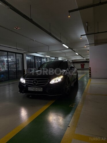 Mercedes E 350 4MATIC 2013, 270,000 km - 3.5 l - Bakı
