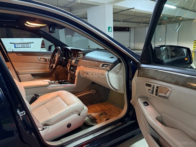 Mercedes E 350 4MATIC 2013, 270,000 km - 3.5 l - Bakı