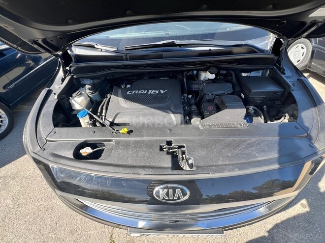 Kia Carnival-18