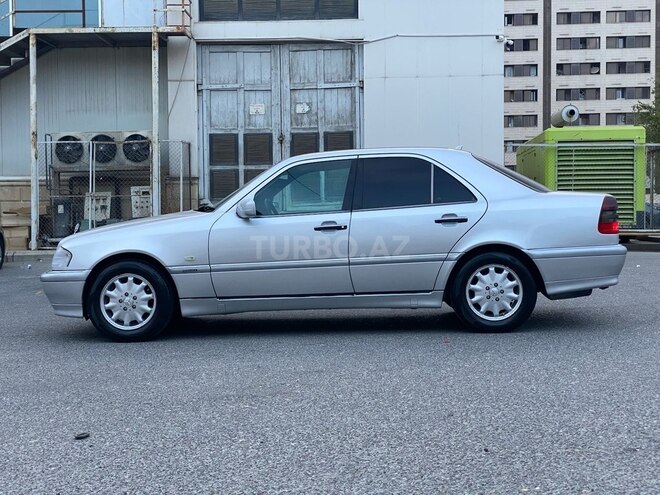 Mercedes C 240 1999, 326,000 km - 2.4 l - Bakı
