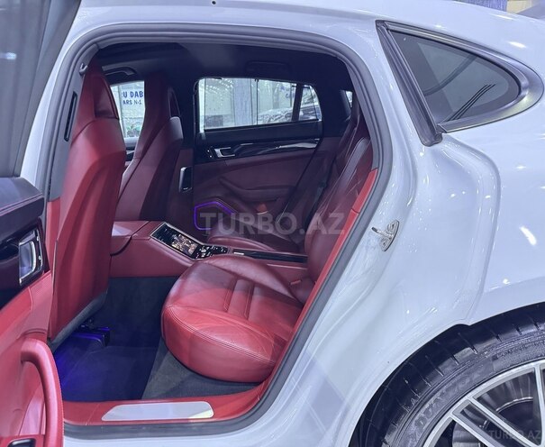 Porsche Panamera-14
