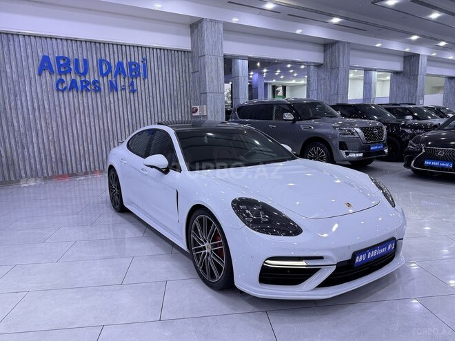 Porsche Panamera-3