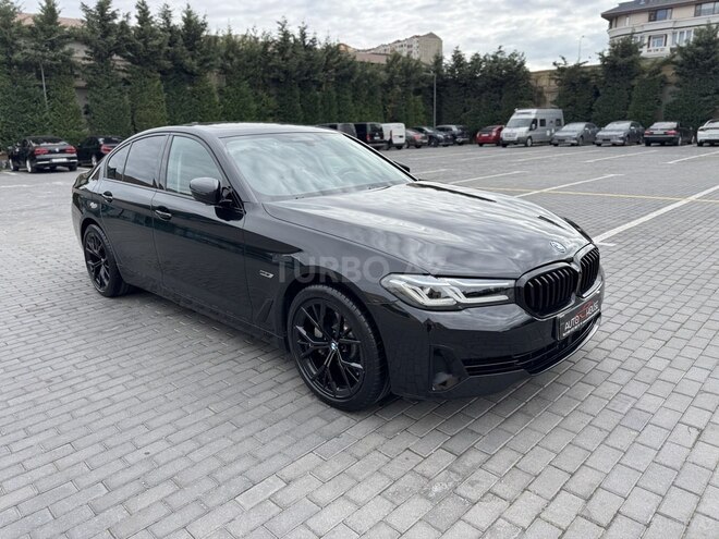 BMW 530e-3