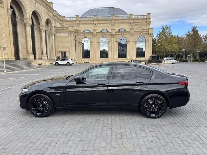BMW 530e-4