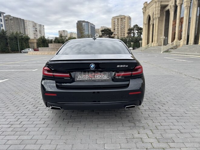 BMW 530e-7