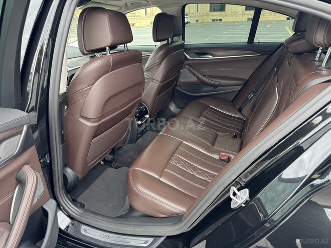 BMW 530e-15