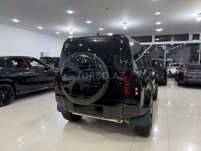 Land Rover Defender-10