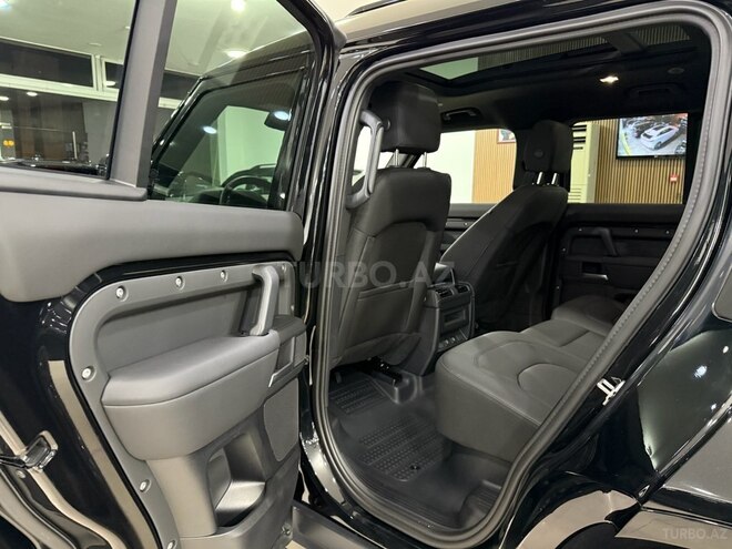 Land Rover Defender-19