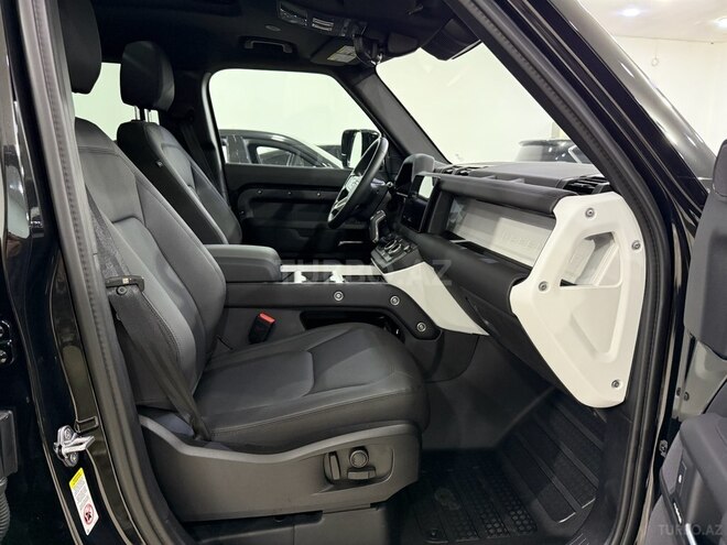 Land Rover Defender-24