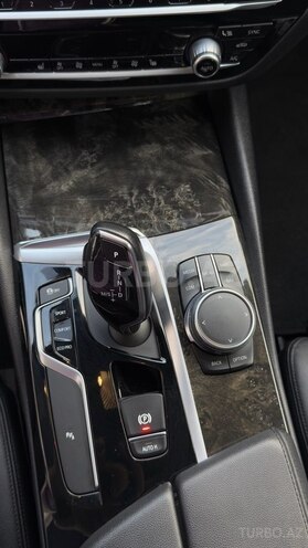 BMW 530-11