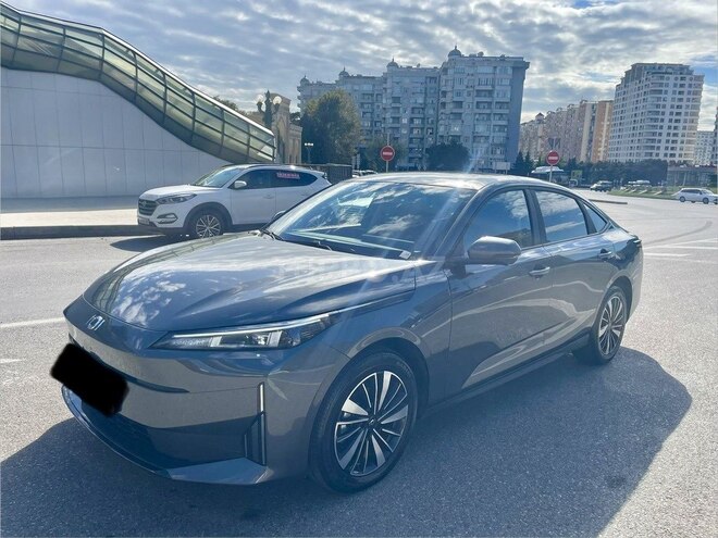 Changan Qiyuan A05 2025, 9,900 km - 1.5 l - Bakı