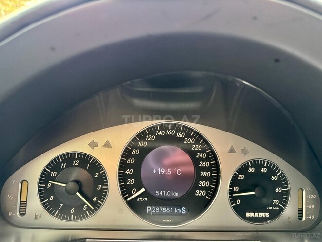 Mercedes E 320 2002, 280,000 km - 3.2 l - Bakı