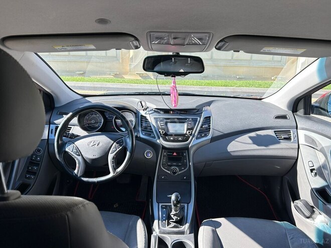 Hyundai Elantra 2015, 217,651 km - 1.8 л - Bakı