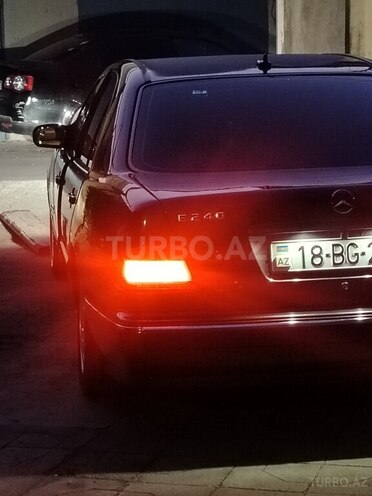 Mercedes E 240 1999, 295,000 km - 2.4 l - Bakı