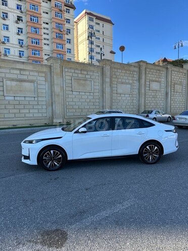Changan Qiyuan A05 2025, 0 km - 1.5 л - Bakı
