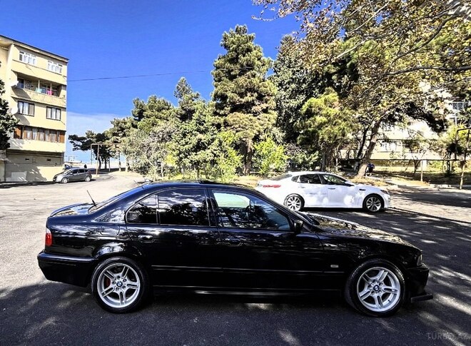 BMW 530 2001, 134,000 km - 3.0 l - Bakı