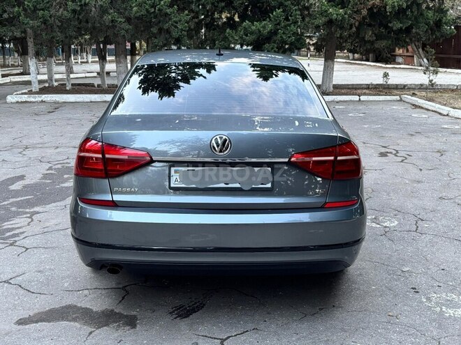 Volkswagen Passat (North America) 2016, 253,100 km - 1.8 л - Sumqayıt
