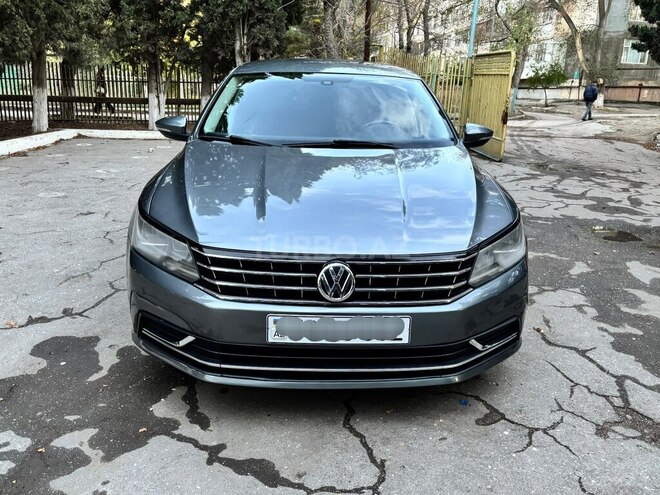 Volkswagen Passat (North America) 2016, 253,100 km - 1.8 л - Sumqayıt