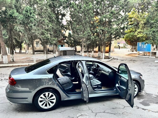 Volkswagen Passat (North America) 2016, 253,100 km - 1.8 л - Sumqayıt