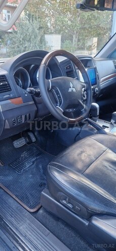 Mitsubishi Pajero 2007, 244,000 km - 3.2 l - Bakı