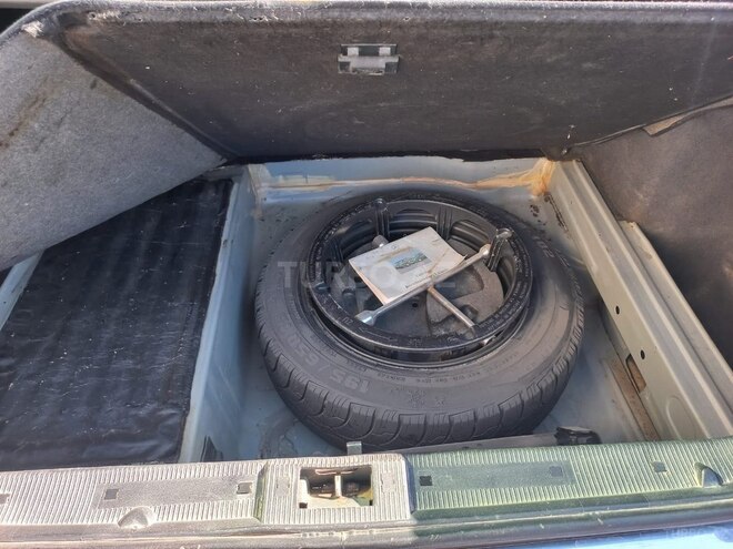 Mercedes E 240 1999, 256,080 km - 2.4 l - Gəncə