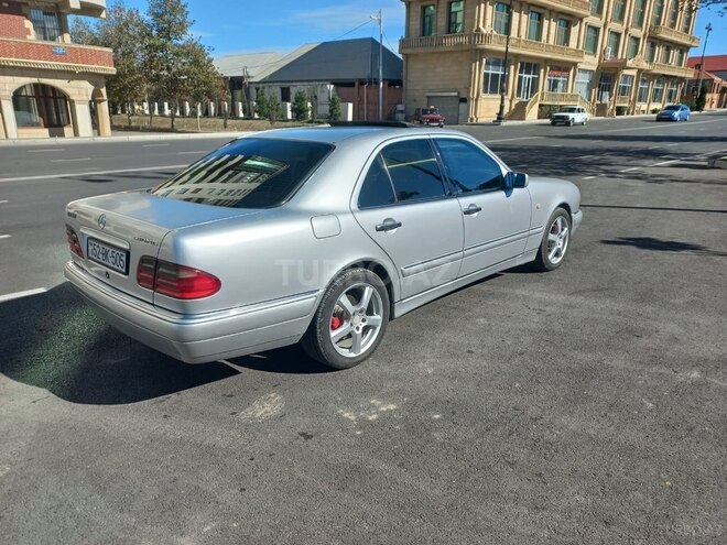 Mercedes E 240 1999, 256,080 km - 2.4 l - Gəncə