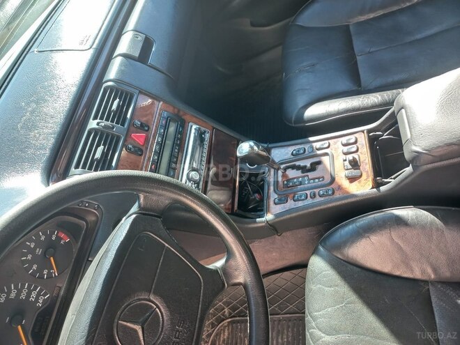 Mercedes E 240 1999, 256,080 km - 2.4 l - Gəncə