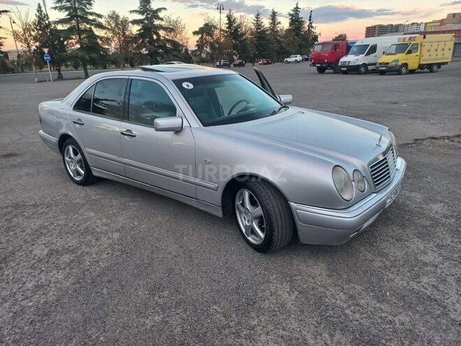 Mercedes E 240 1999, 256,080 km - 2.4 l - Gəncə