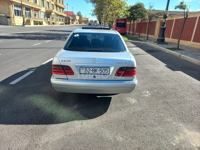 Mercedes E 240 1999, 256,080 km - 2.4 l - Gəncə
