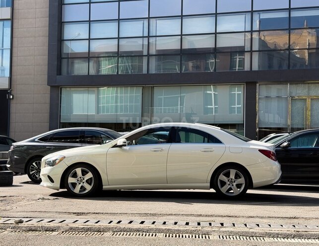 Mercedes CLA 250 4MATIC 2017, 70,720 km - 2.0 л - Bakı