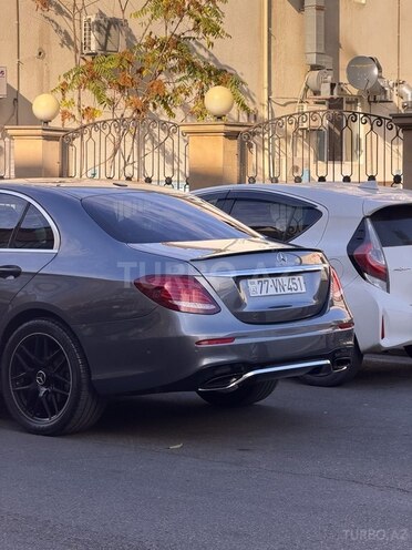 Mercedes E 300 4MATIC 2019, 123,000 km - 2.0 л - Bakı