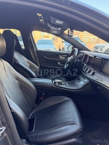Mercedes E 300 4MATIC 2019, 123,000 km - 2.0 л - Bakı