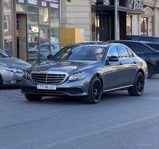 Mercedes E 300 4MATIC 2019, 123,000 km - 2.0 л - Bakı