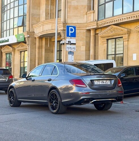 Mercedes E 300 4MATIC 2019, 123,000 km - 2.0 л - Bakı