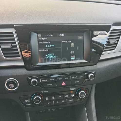 Kia Niro-13
