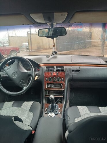 Mercedes E 220 1996, 554,655 km - 2.2 l - Cəlilabad